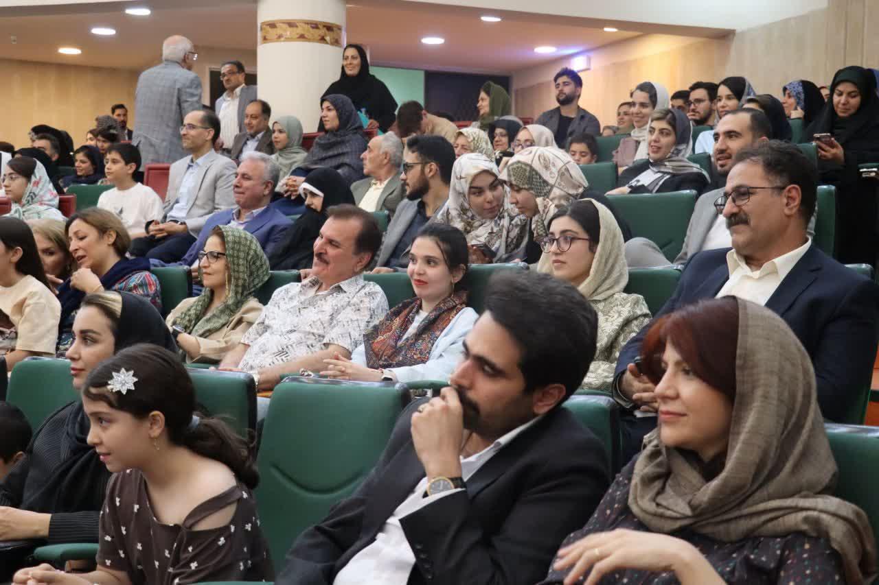 آیین گرامیداشت روز پزشک و داروساز برگزار شد